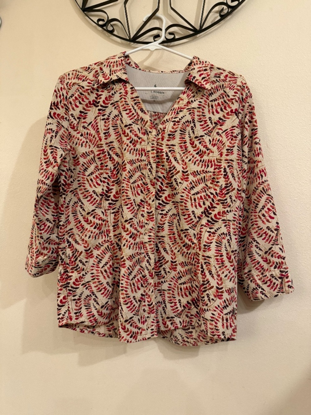 Royal Robbin's Women's Travel Snap Button Polyester Sun shirt Size Medium